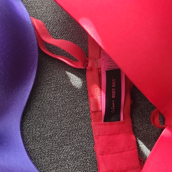 2x Body kiss bras - Picture 2 of 4